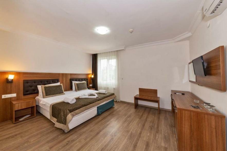Diamond City Resort Hotel Büyükçekmece Esterno foto
